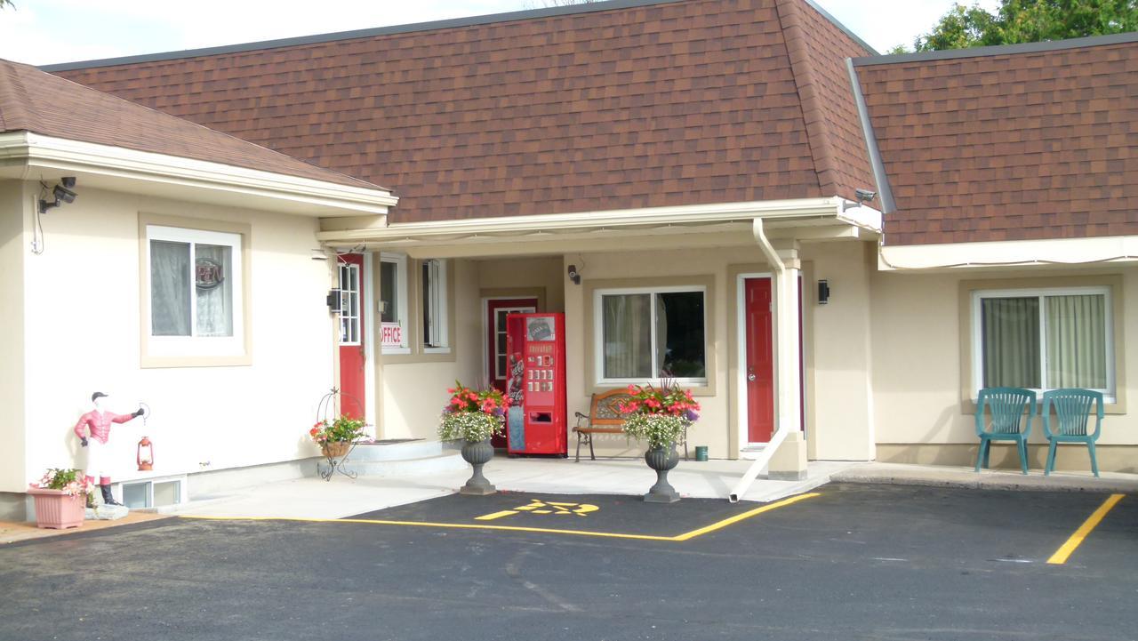 Country Squire Motel Arnprior Exterior foto
