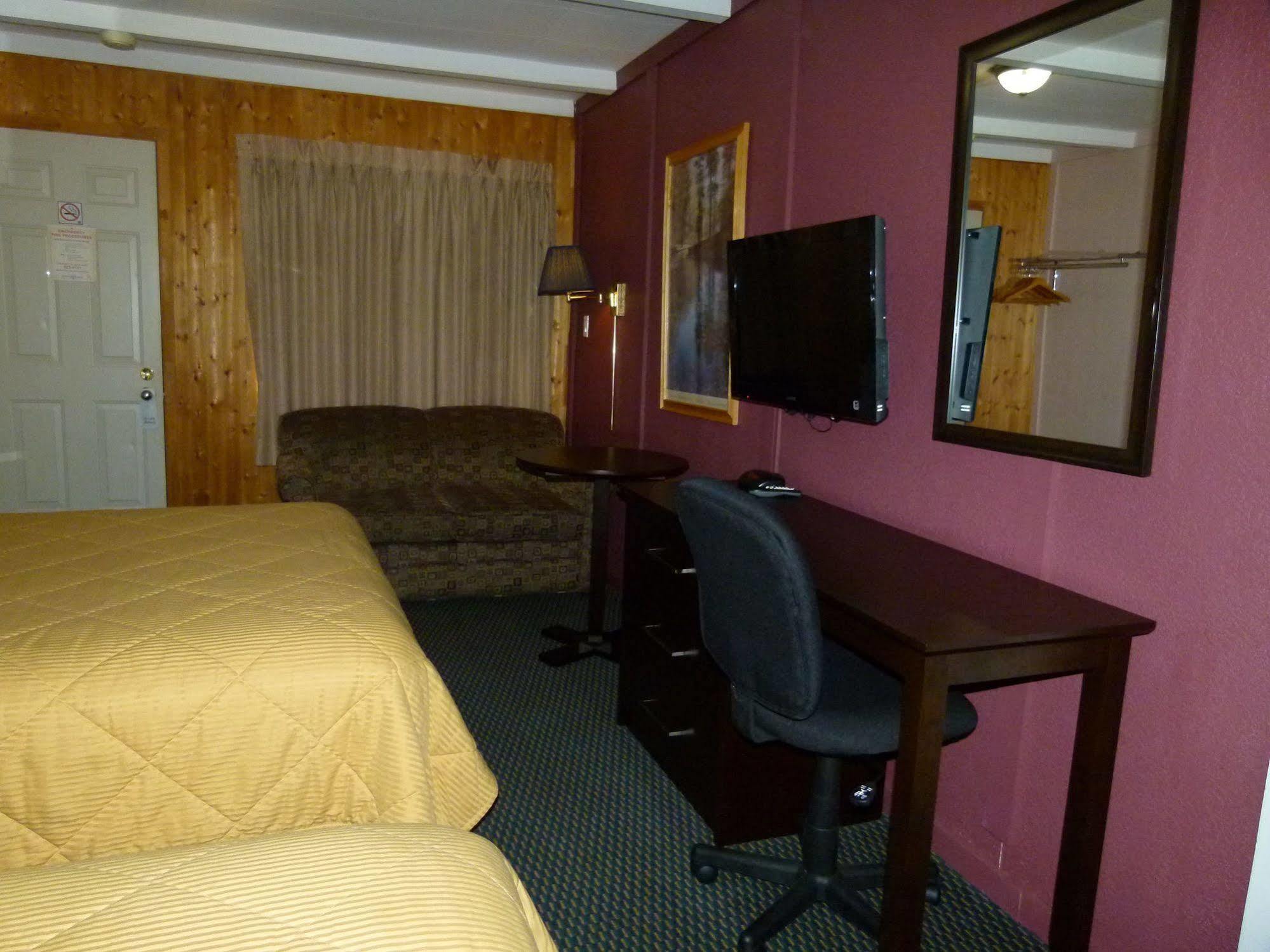 Country Squire Motel Arnprior Exterior foto